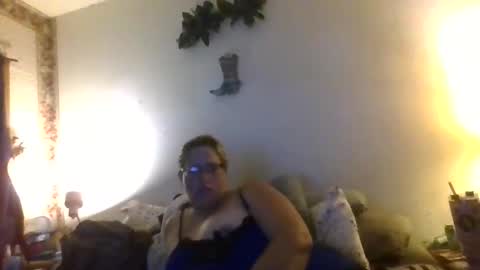 Snapshot of angelbug8820 chatting on 25, 11, 2025 Angelbu online show from 25, 11, 2025