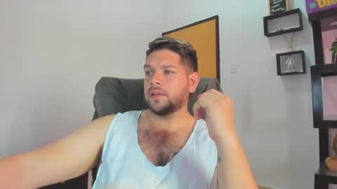 Snapshot of angelcute3 chatting on 1, 11, 2025 angel online show from 1, 11, 2025