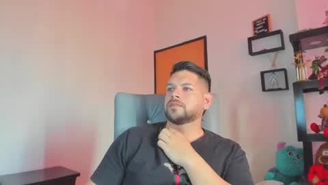 Snapshot of angelcute3 chatting on 11, 11, 2025 angel online show from 11, 11, 2025