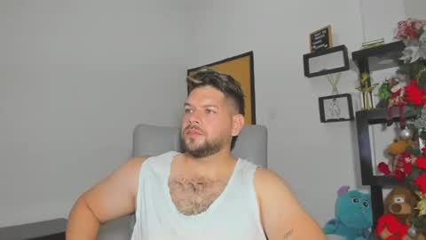 Snapshot of angelcute3 chatting on 12, 11, 2025 angel online show from 12, 11, 2025