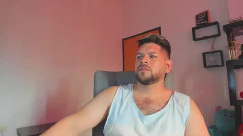 Snapshot of angelcute3 chatting on 13, 11, 2025 angel online show from 13, 11, 2025