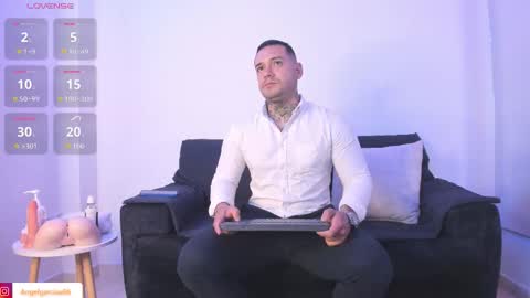 Snapshot of angelgarcia_2 chatting on 21, 9, 2025 Angel online show from 21, 9, 2025