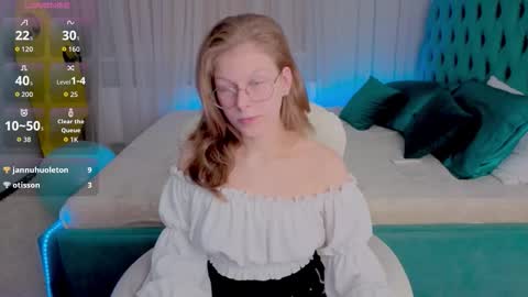 Snapshot of angeli_eyes chatting on 4, 11, 2025 Ksenia online show from 4, 11, 2025
