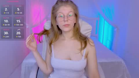 Snapshot of angeli_eyes chatting on 28, 11, 2025 Ksenia online show from 28, 11, 2025