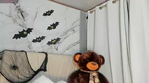 Snapshot of angeli_sexi chatting on 23, 10, 2025 Carolina online show from 23, 10, 2025