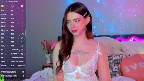 Snapshot of angelika_cute_ chatting on 11, 11, 2025 Angelika online show from 11, 11, 2025