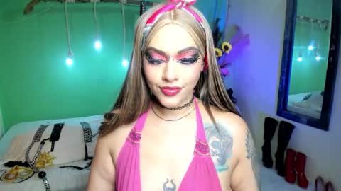 Snapshot of angelina_james_ chatting on 22, 10, 2025 Angelina online show from 22, 10, 2025