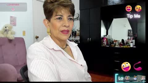 Snapshot of angelina_stone_65 chatting on 11, 11, 2025 Angelina online show from 11, 11, 2025