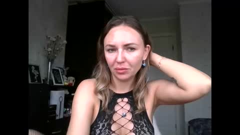 Snapshot of angelinalove28 chatting on 13, 10, 2025 angelinalove28 online show from 13, 10, 2025