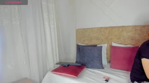 Snapshot of angelinarouse_ chatting on 7, 10, 2025 angelinarouse_ online show from 7, 10, 2025