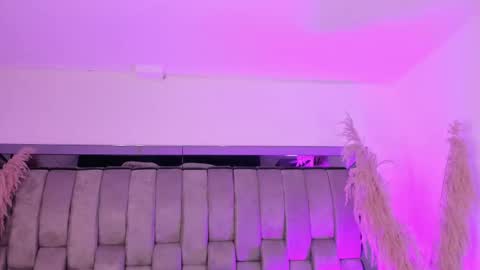 Angeline Heet online show from 7, 1, 2026