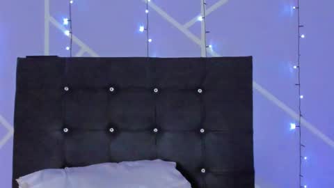 Snapshot of angelique_murphy chatting on 4, 12, 2024 Angelique Murphy online show from 4, 12, 2024