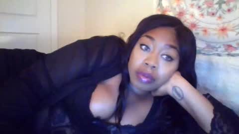Snapshot of angeliquebelcaliz chatting on 8, 10, 2025 angeliquebelcaliz online show from 8, 10, 2025