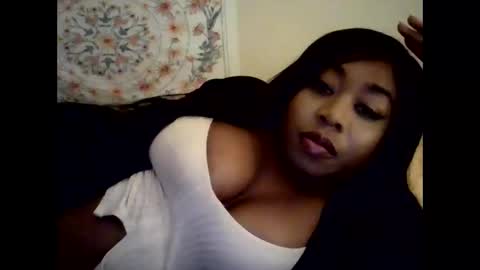 Snapshot of angeliquebelcaliz chatting on 14, 10, 2025 angeliquebelcaliz online show from 14, 10, 2025