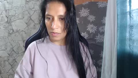 Snapshot of angelitaa_hot chatting on 12, 3, 2026 angela online show from 12, 3, 2026