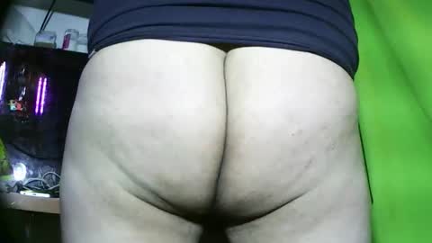 Snapshot of angelking120200 chatting on 17, 11, 2025 Roy online show from 17, 11, 2025