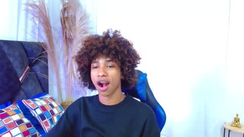 Snapshot of angell18_ chatting on 24, 11, 2025 Angel online show from 24, 11, 2025