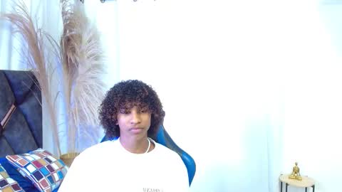 Snapshot of angell18_ chatting on 27, 11, 2025 Angel online show from 27, 11, 2025