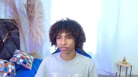 Snapshot of angell18_ chatting on 2, 12, 2025 Angel online show from 2, 12, 2025