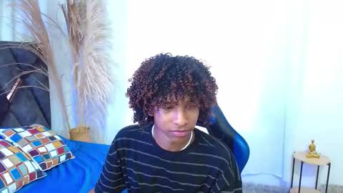 Snapshot of angell18_ chatting on 3, 12, 2025 Angel online show from 3, 12, 2025