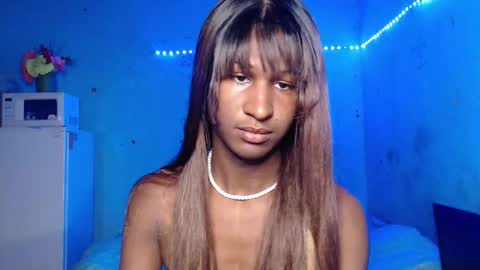 Danielle online show from 5, 10, 2025