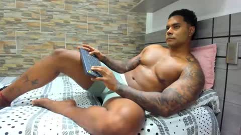 angelo_evans33 online show from 9, 9, 2025