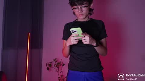 Snapshot of angelocute_ chatting on 5, 2, 2026 Angelo I work from home this is my room online show from 5, 2, 2026