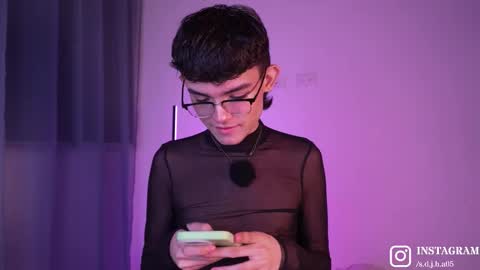 Snapshot of angelocute_ chatting on 20, 2, 2026 Angelo I work from home this is my room online show from 20, 2, 2026