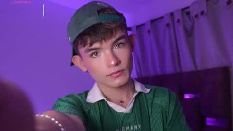 Snapshot of angelocute_ chatting on 9, 3, 2026 Angelo I work from home this is my room online show from 9, 3, 2026