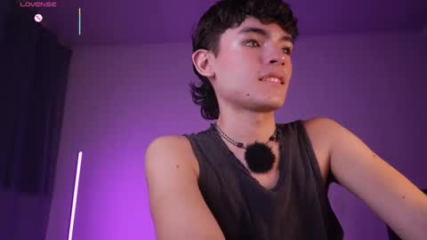 Snapshot of angelocute_ chatting on 21, 3, 2026 Angelo I work from home this is my room online show from 21, 3, 2026