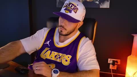 Snapshot of angeloeric chatting on 25, 11, 2025 BlackWolf online show from 25, 11, 2025