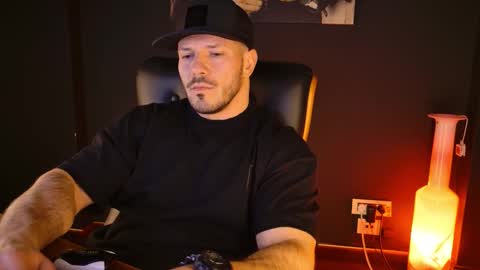 Snapshot of angeloeric chatting on 17, 12, 2025 BlackWolf online show from 17, 12, 2025