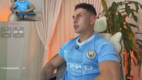 Snapshot of angeloferro1 chatting on 29, 11, 2025 Angelo Ferro online show from 29, 11, 2025