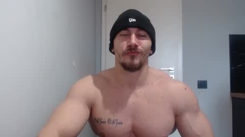  ------- SEX SHOW WITH GUYS AND GIRLS  MUSCLE SHOW online show from 25, 1, 2025