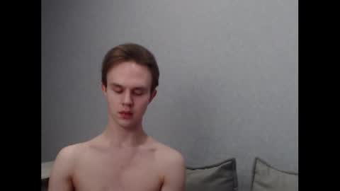 Snapshot of angelraaay chatting on 1, 2, 2025 Angel online show from 1, 2, 2025