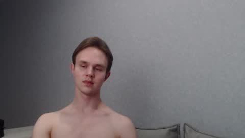 Snapshot of angelraaay chatting on 3, 2, 2025 Angel online show from 3, 2, 2025