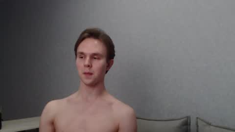 Snapshot of angelraaay chatting on 11, 3, 2025 Angel online show from 11, 3, 2025