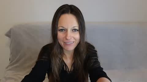 Giulia online show from 16, 11, 2025