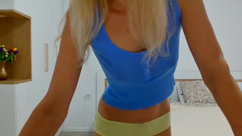 Snapshot of angelsquirting chatting on 28, 12, 2024 Alesia online show from 28, 12, 2024