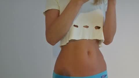 Snapshot of angelsquirting chatting on 16, 12, 2025 Alesia online show from 16, 12, 2025