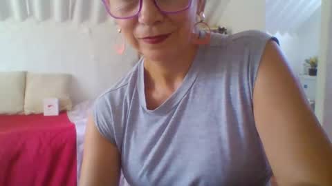 angelycute476334 online show from 18, 1, 2026
