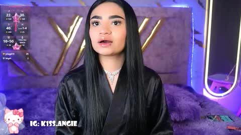 Snapshot of angie_boo_ chatting on 16, 10, 2025 Angie online show from 16, 10, 2025