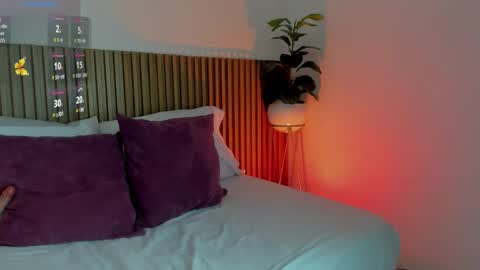 Snapshot of angie_leonn chatting on 23, 10, 2025 A N G I E online show from 23, 10, 2025