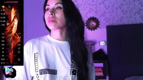 Snapshot of angiebaxter chatting on 17, 12, 2024 Angiebaxt online show from 17, 12, 2024