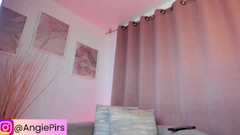 Snapshot of angiepirs chatting on 13, 3, 2026 AngiePirs online show from 13, 3, 2026