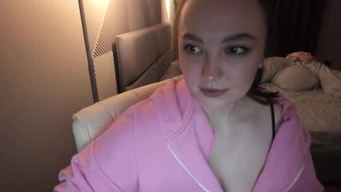 Snapshot of angrykate chatting on 28, 1, 2025 Kattie online show from 28, 1, 2025