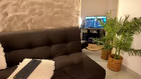angy_avila online show from 6, 3, 2025