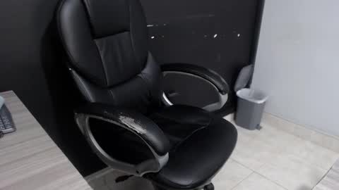 angy online show from 31, 10, 2025