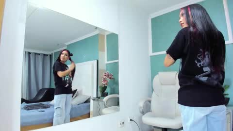 Snapshot of ania_gomez chatting on 6, 2, 2026 Ania online show from 6, 2, 2026