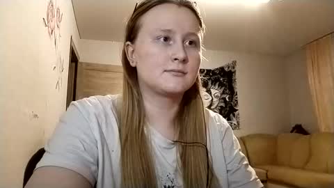 Snapshot of anika_lipps chatting on 10, 10, 2025 Anika online show from 10, 10, 2025